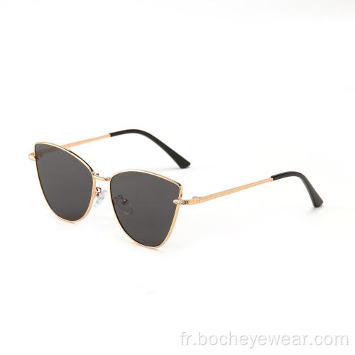 Grand plus récent mode hommes femmes lunettes de soleil nuances personnalisées en gros lunettes de soleil de style de rue cadre lunettes de soleil en métal